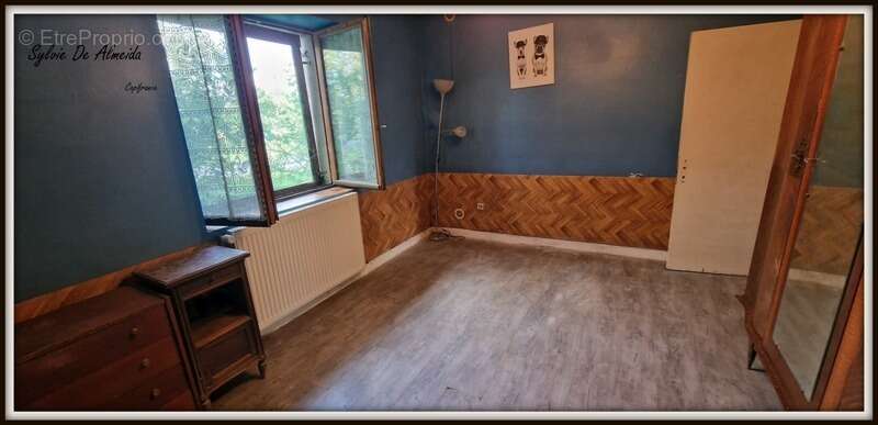 Maison à BAGE-LA-VILLE