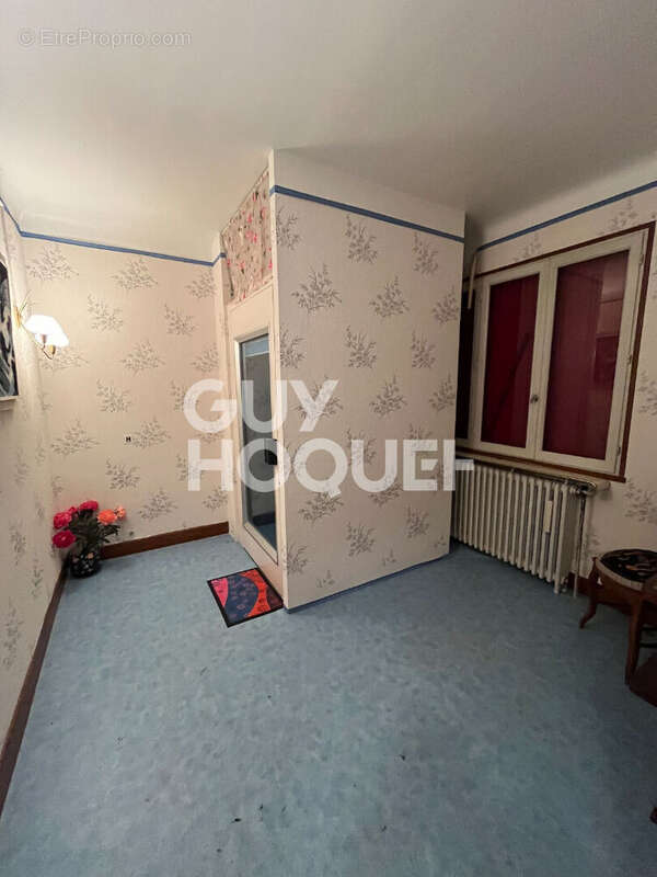 Maison à PARIS-L&#039;HOPITAL