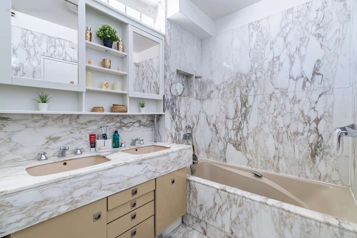 Appartement à vendre 5 pièces AUBERVILLIERS (93) - photo 7