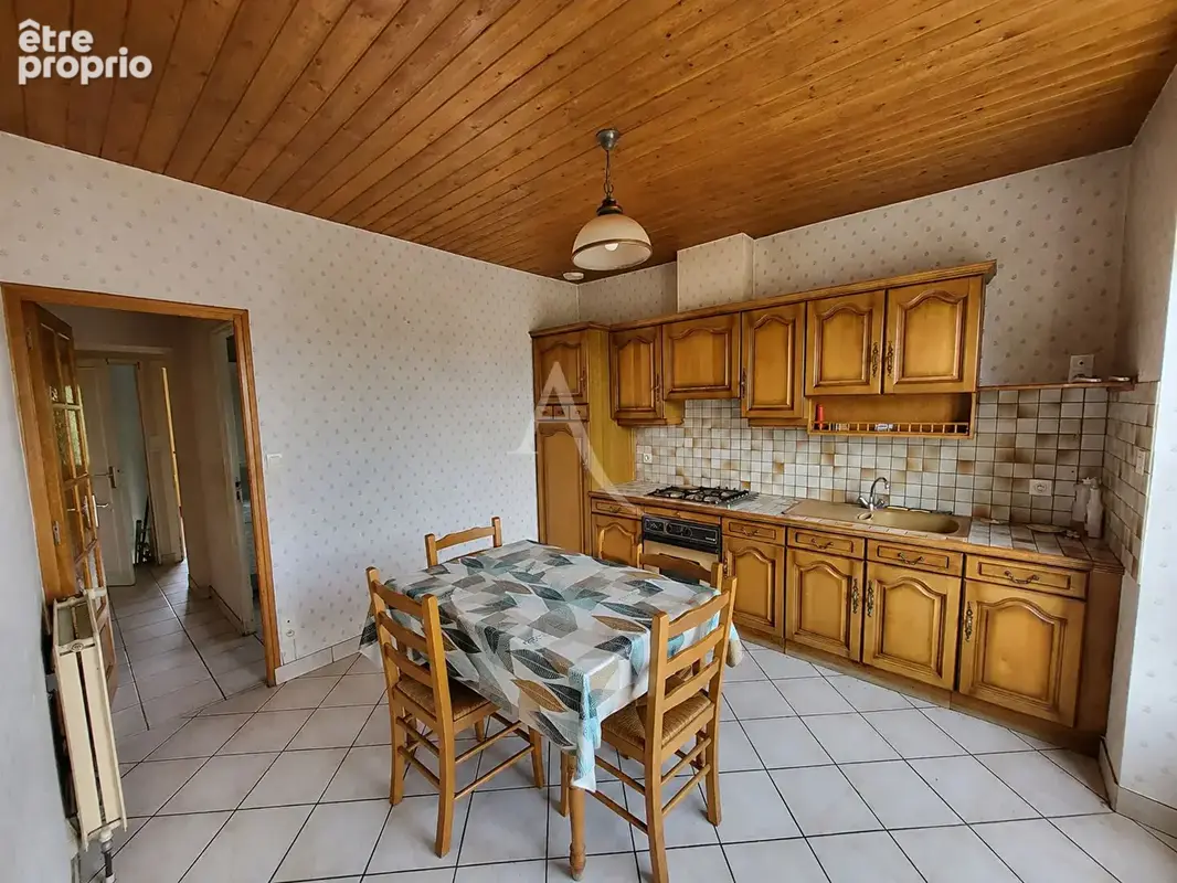 Maison 100 m² à Nozay  - photo 4