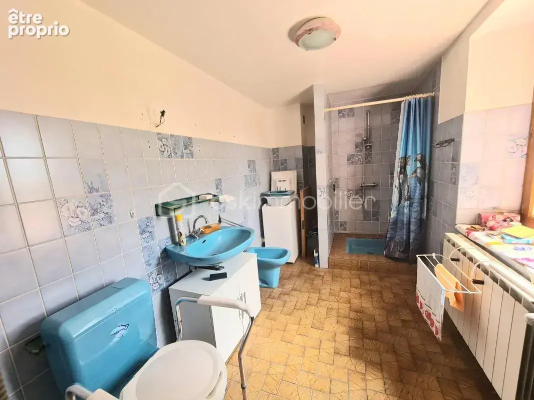  Maison jumelée à rénover – Beau potentiel – À 20 min de la frontière suisse - photo 5