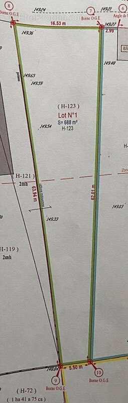 Terrain à SAINT-CYR-SUR-MORIN