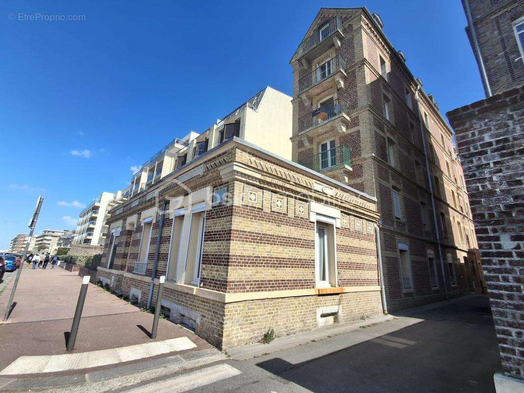 ***appartement d'exception refait a neuf face a la mer  avec balcon  2 chambres 65 m2  dieppe*** - photo 3