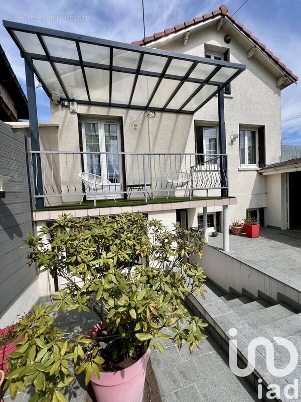 Photo 1 - Maison à LE BLANC-MESNIL