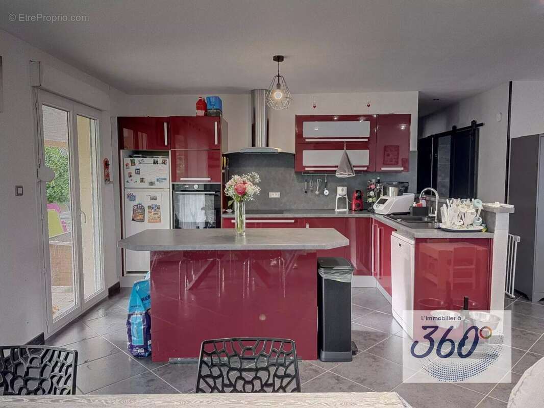 Maison à OUROUX-SUR-SAONE