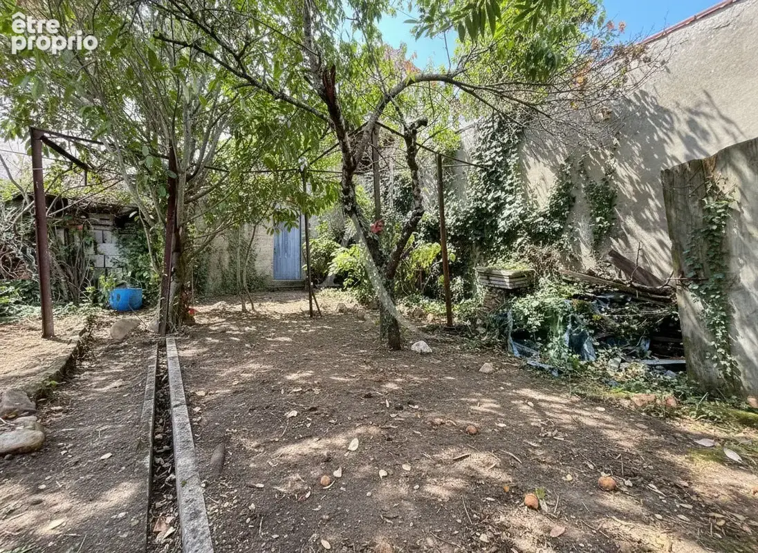 Maison de village en plein centre ville avec cour extérieur et jardin ! - photo 9