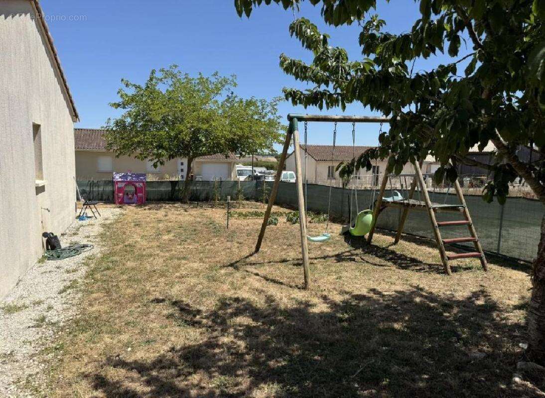 Maison 90 m² à Verteuil-Sur-Charente  - photo 3