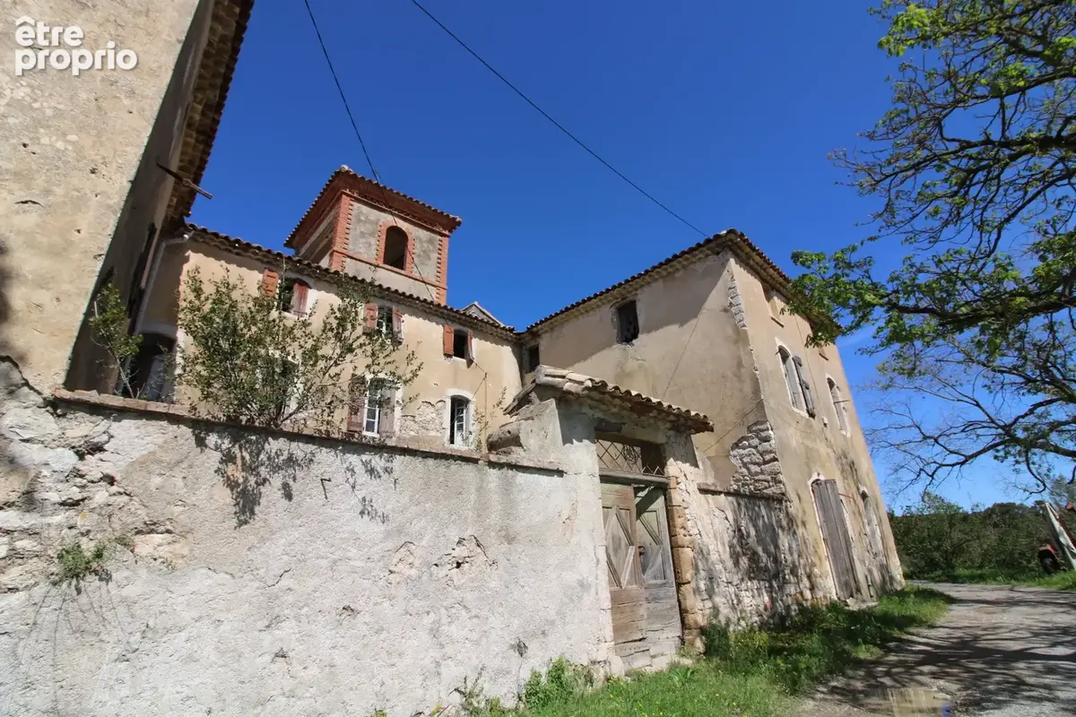 Mas de 2500 m2 sur 26 hectares. - photo 46