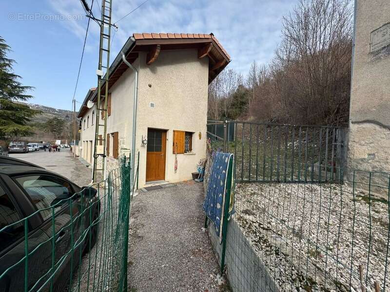 Maison de village pleine de charme – 63 m² – Saint-Julien-en-Beauchêne - photo 2