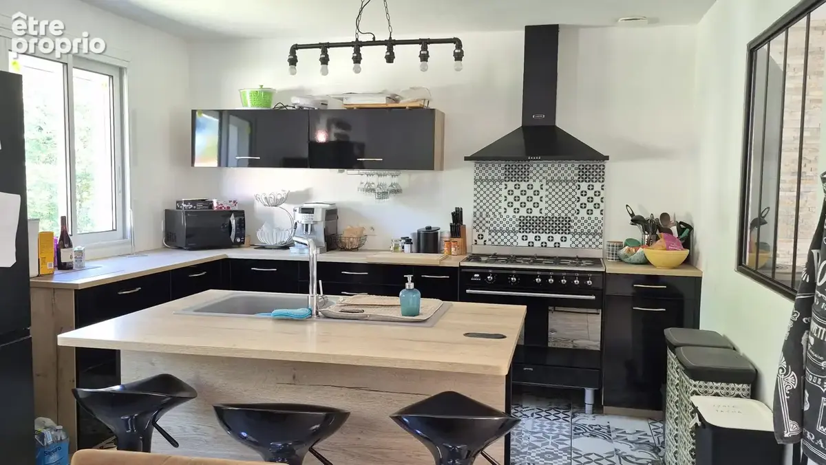Maison 6 pièces 168 m² à vendre à Saint-Georges-Des-Coteaux (17810) - photo 4