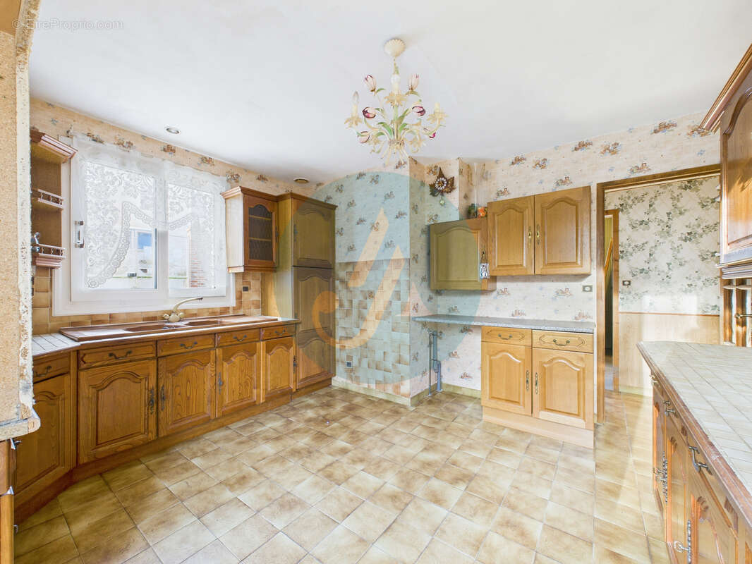 Maison à FAVERELLES