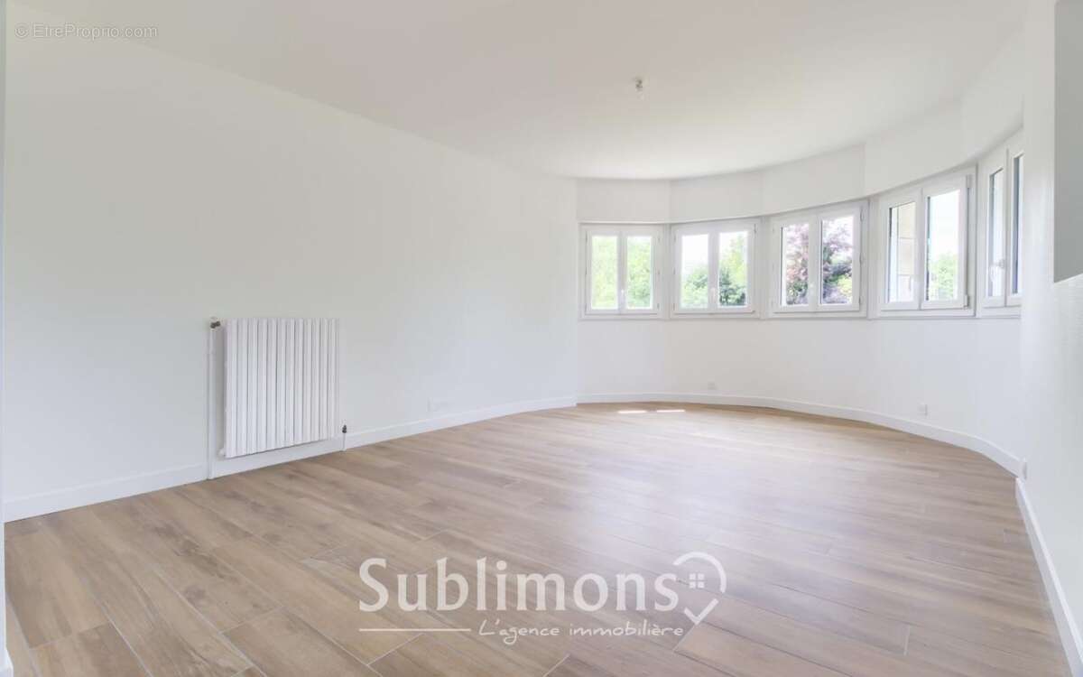 Maison à LOCOAL-MENDON