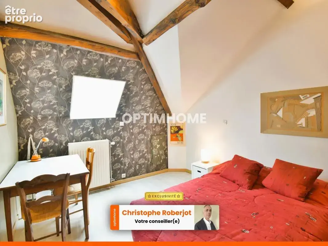 Rare à Chalon - Lumineux Appartement Atypique de 143m2 avec une magnifique pièce de vie et 4/5 chambres - photo 16