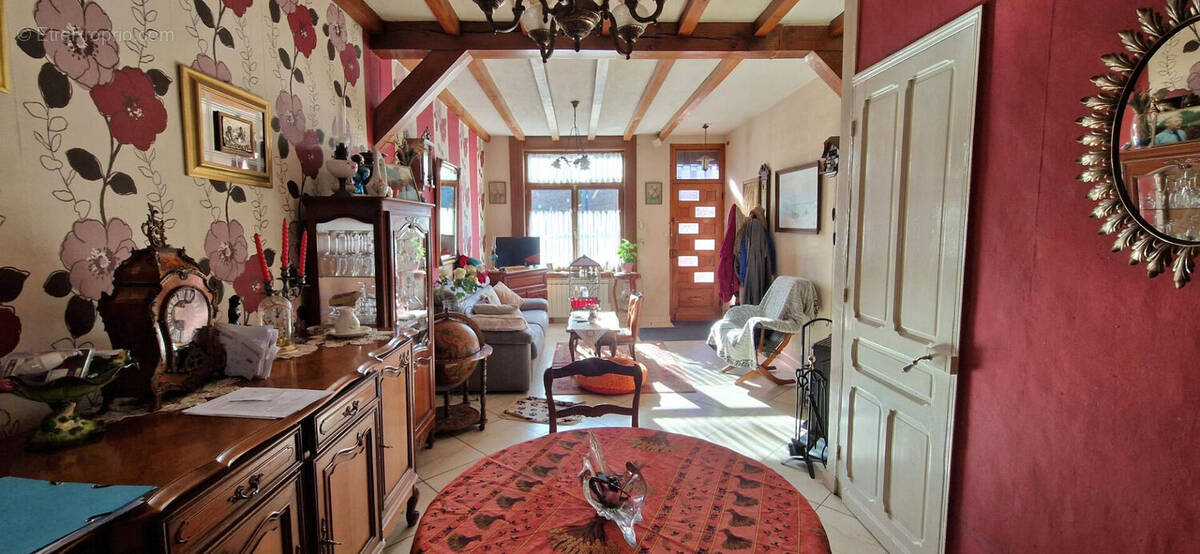 Maison à LA CHAPELLE-D&#039;ARMENTIERES