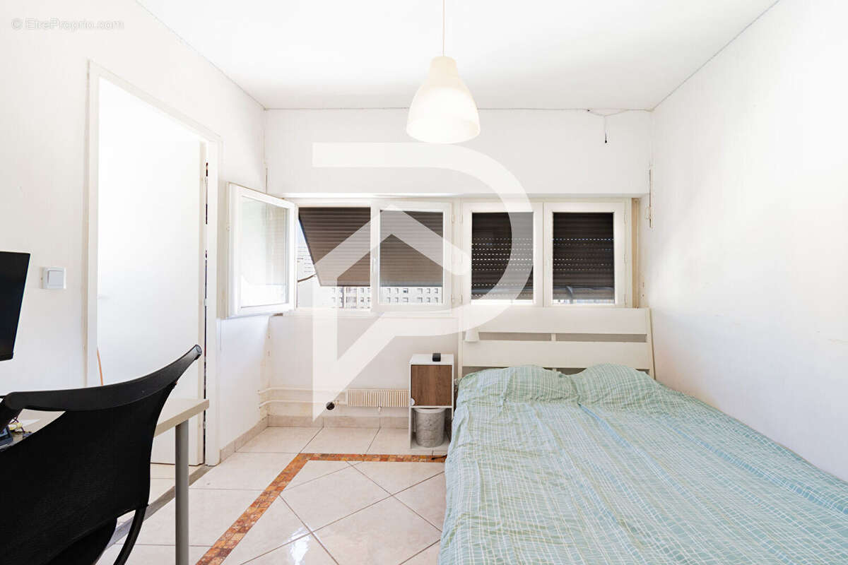 Appartement à MARSEILLE-3E