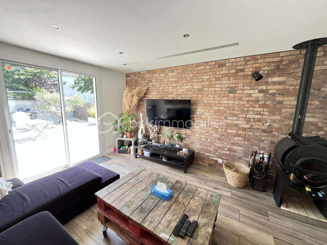 Maison familiale rénovée avec prestations haut de gamme – 5 chambres - photo 3
