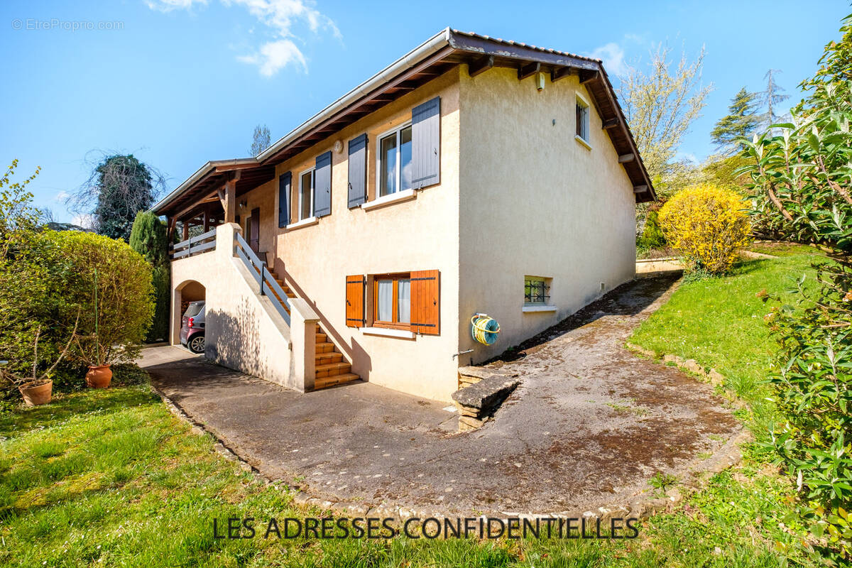 Maison à SAINT-CYR-AU-MONT-D'OR