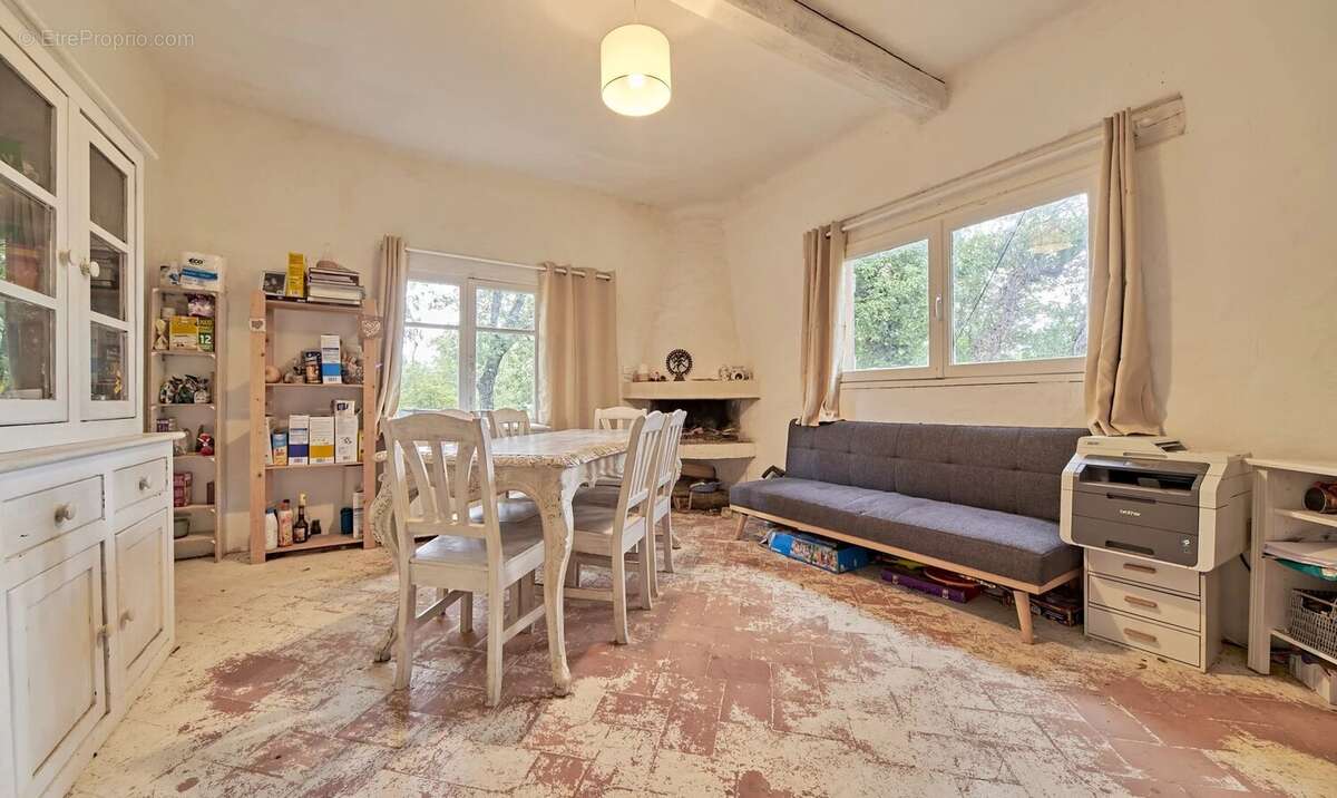 Maison à LA GARDE-FREINET