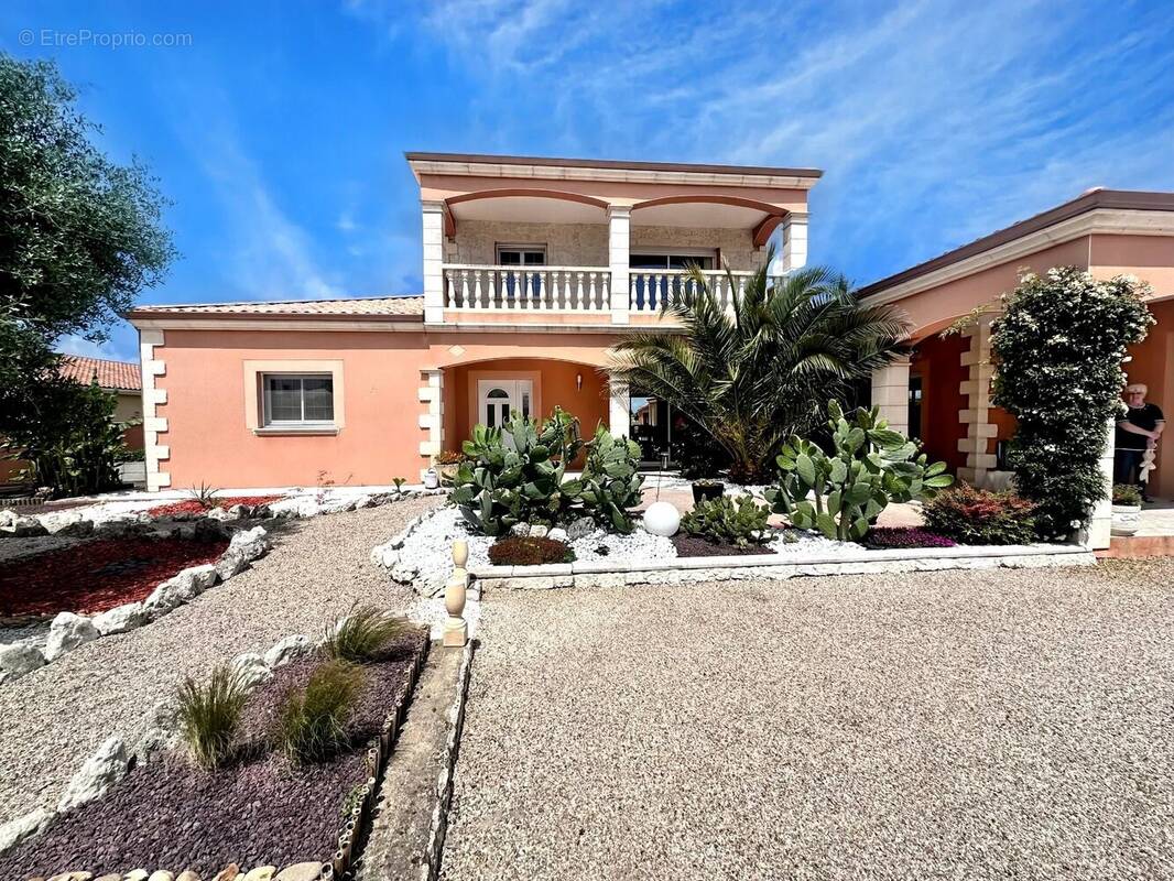 Maison à LAMONZIE-SAINT-MARTIN