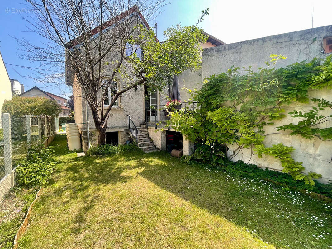 Maison à SARTROUVILLE