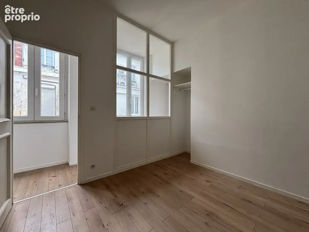 Appartement T3 51,4m2 au deuxième étage. Place Colbert - photo 10