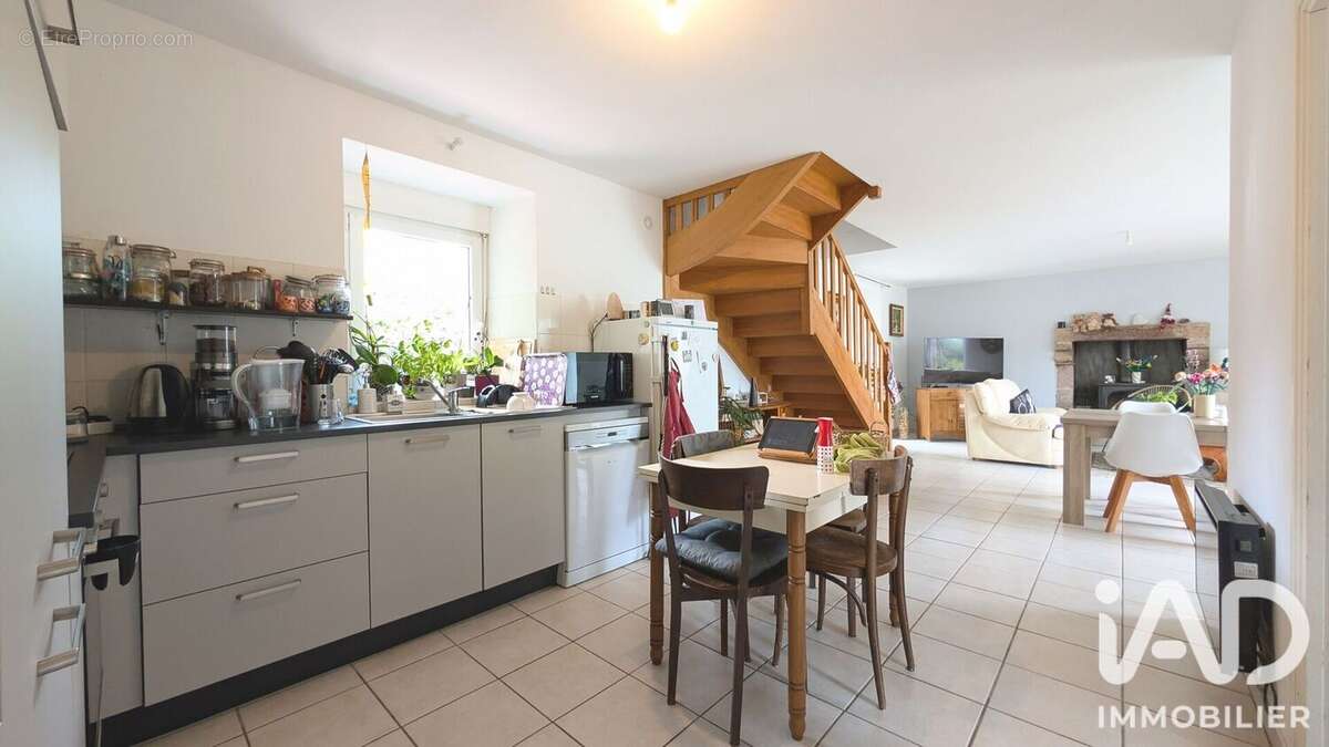 Maison 179 m² à Moreac  - photo 5