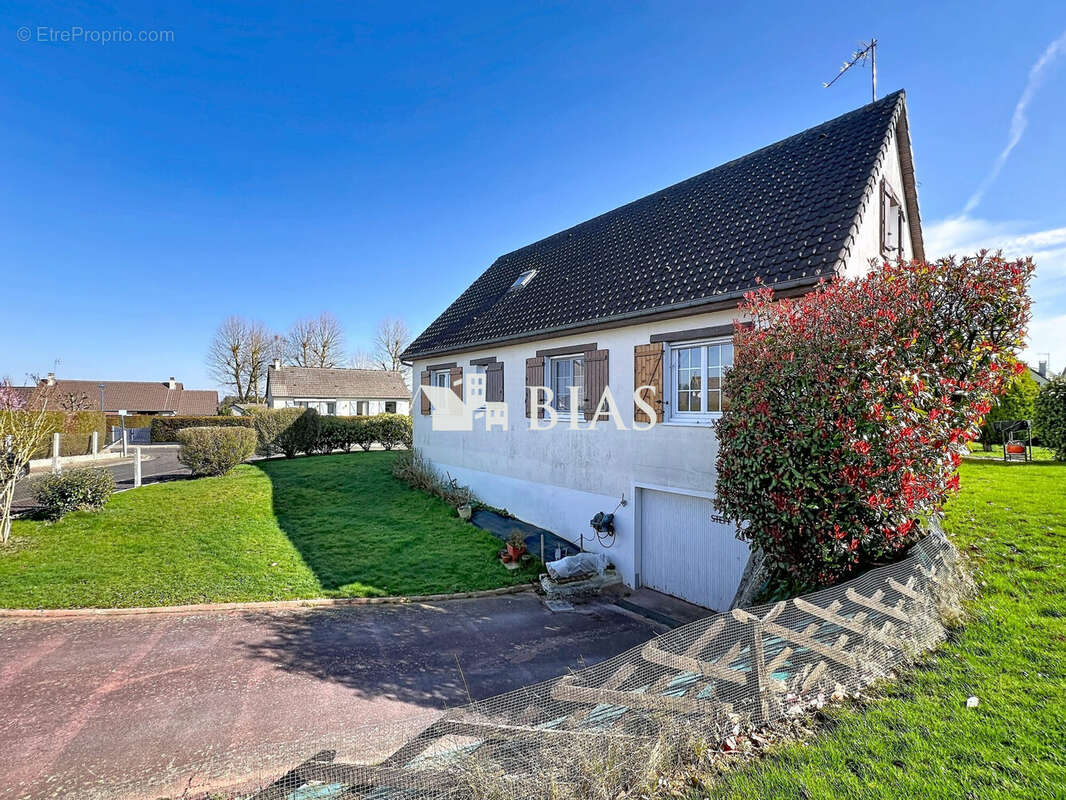 Maison à BERNAY