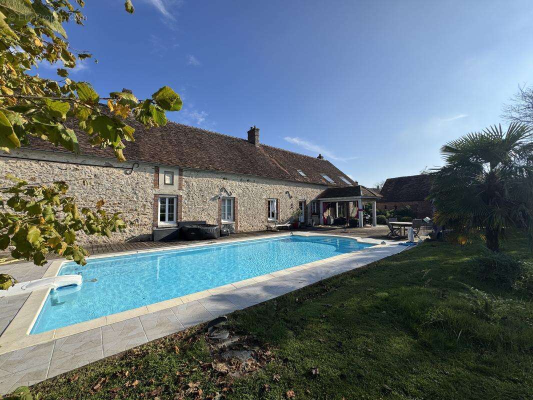 Maison à MERINVILLE