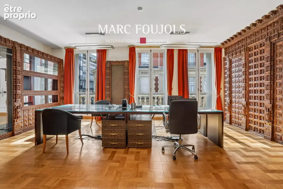 Paris 8 Monceau : Hôtel particulier de 529 m² réparti sur 4 niveaux - photo 2