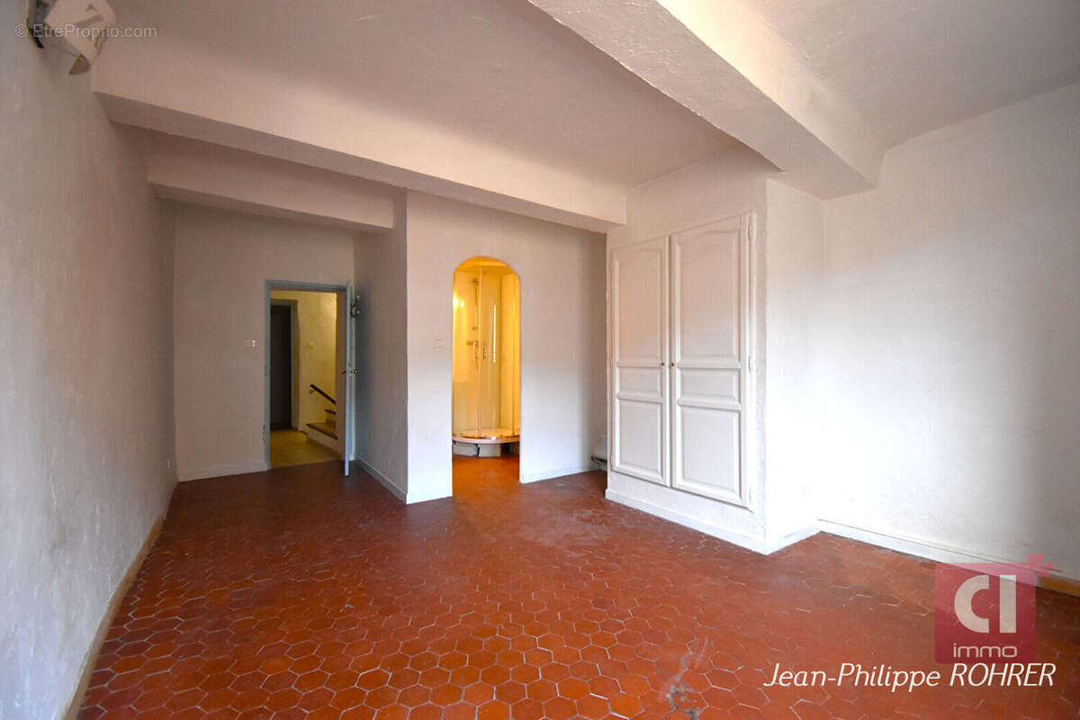 Maison à AUPS