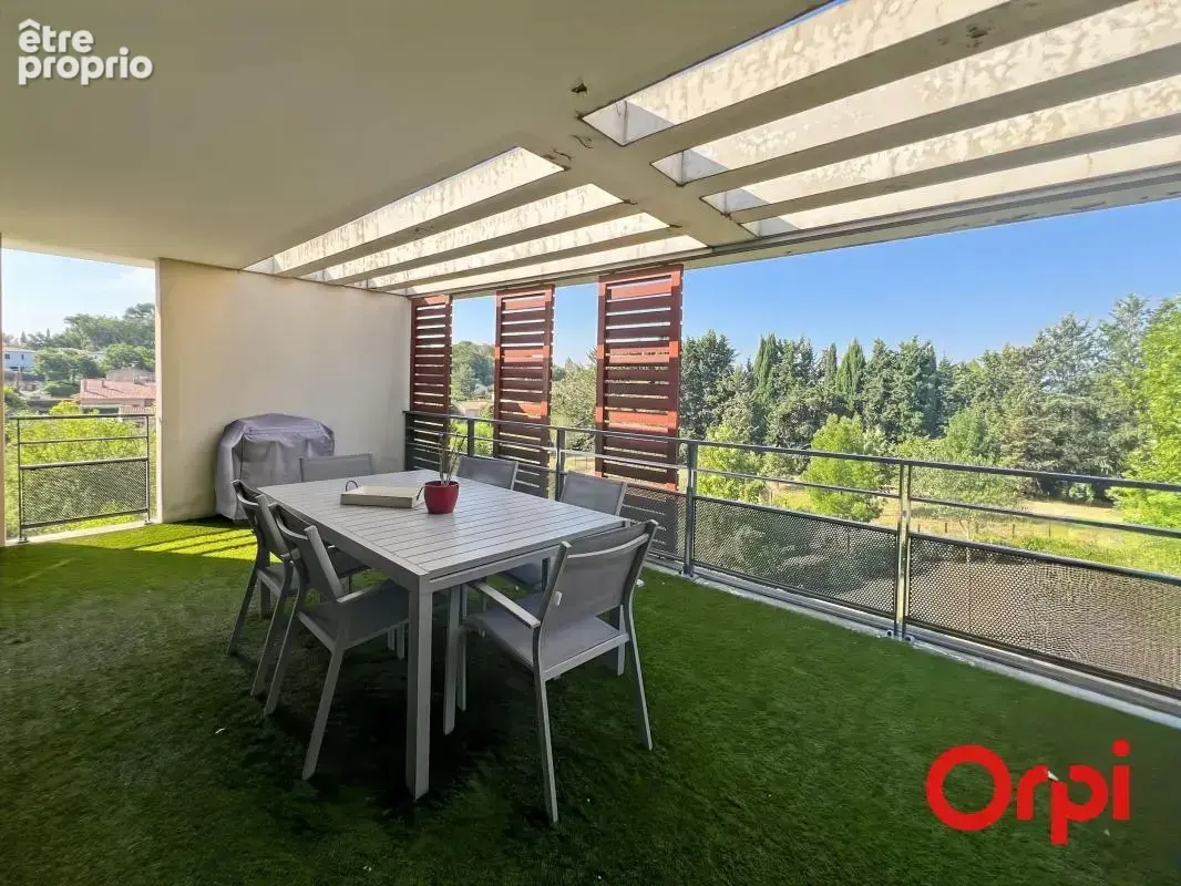 Appartement à VENELLES