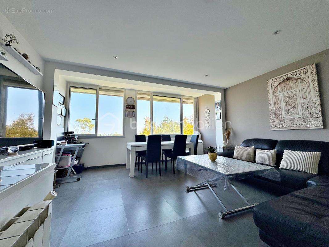 Appartement à HYERES
