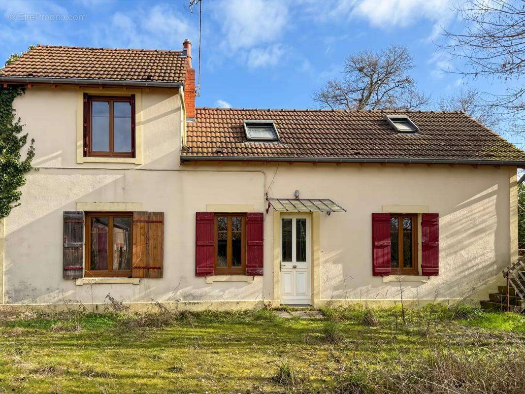 Maison à SALIGNY-SUR-ROUDON