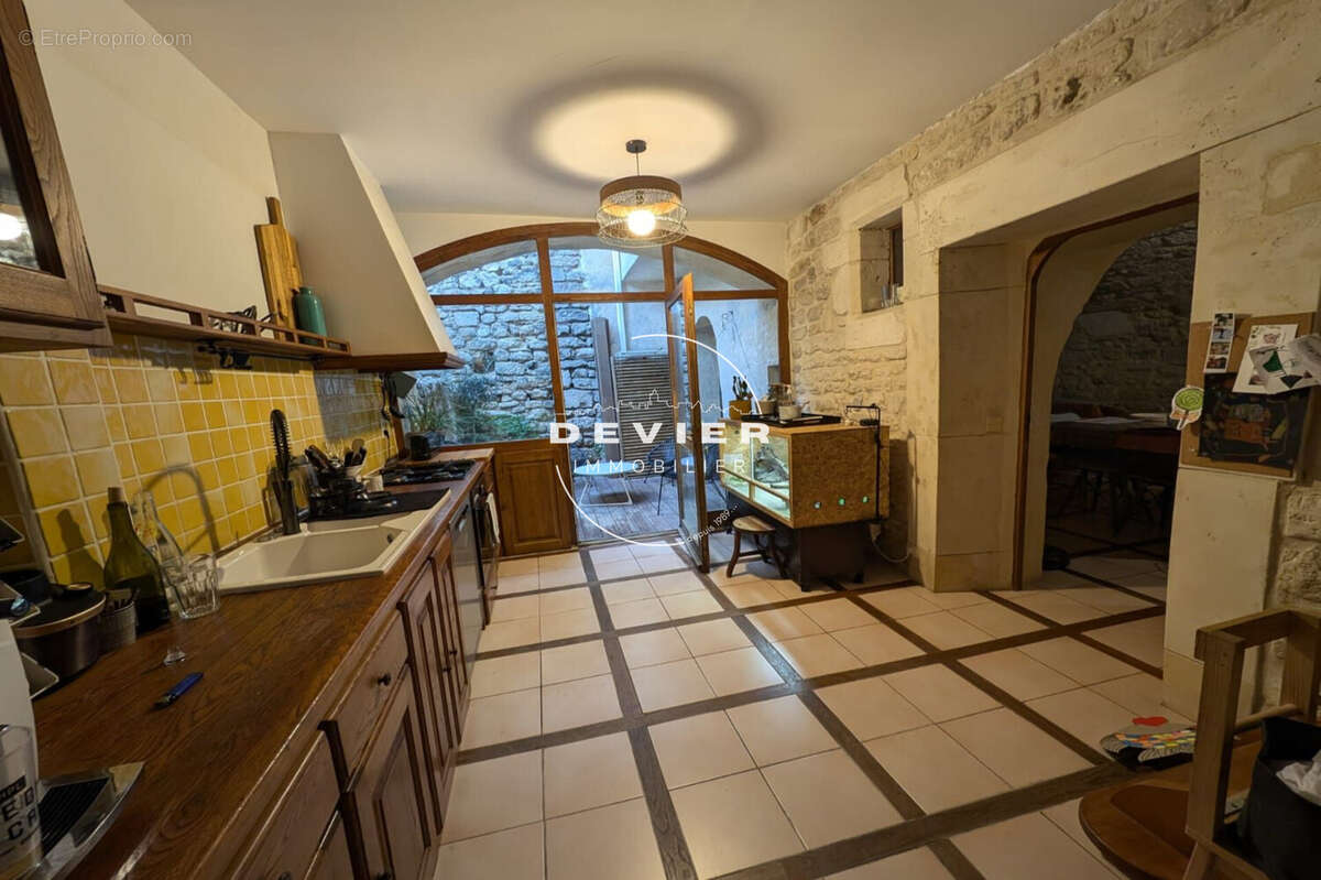 Maison à SAINT-GENIES-DES-MOURGUES