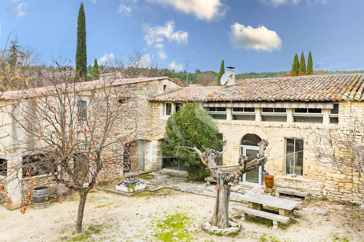 Maison à CABRIERES-D'AVIGNON