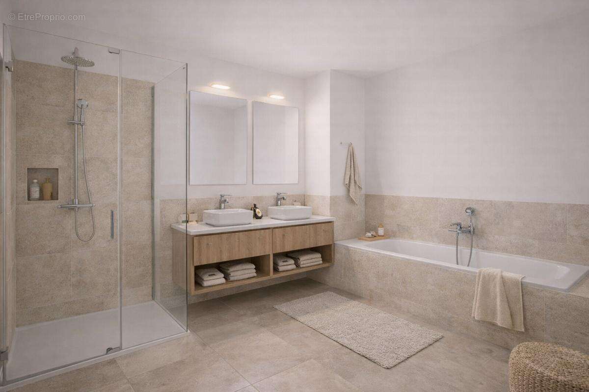 Appartement à VILLENEUVE-LOUBET