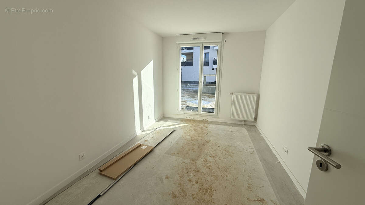 Appartement à LES CLAYES-SOUS-BOIS