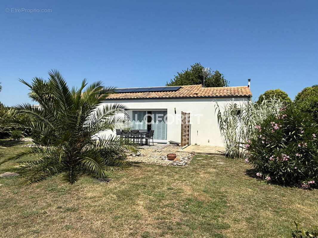 Maison à SAINT-ROMAIN-DE-BENET