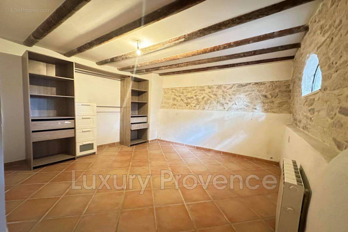 Maison à LA BOUILLADISSE