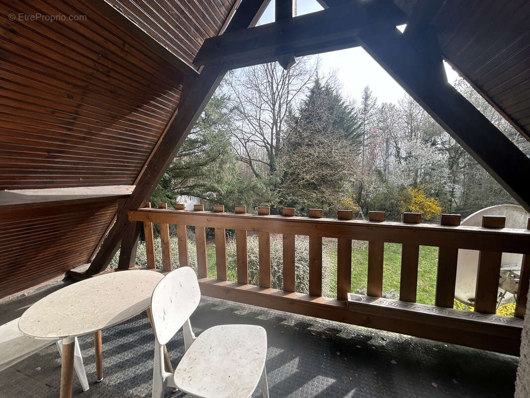 Maison habitable de suite avec carport, cave, parc, étang - photo 11
