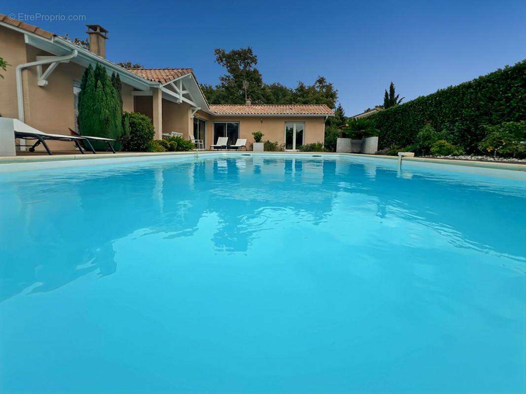 Maison à MARTIGNAS-SUR-JALLE