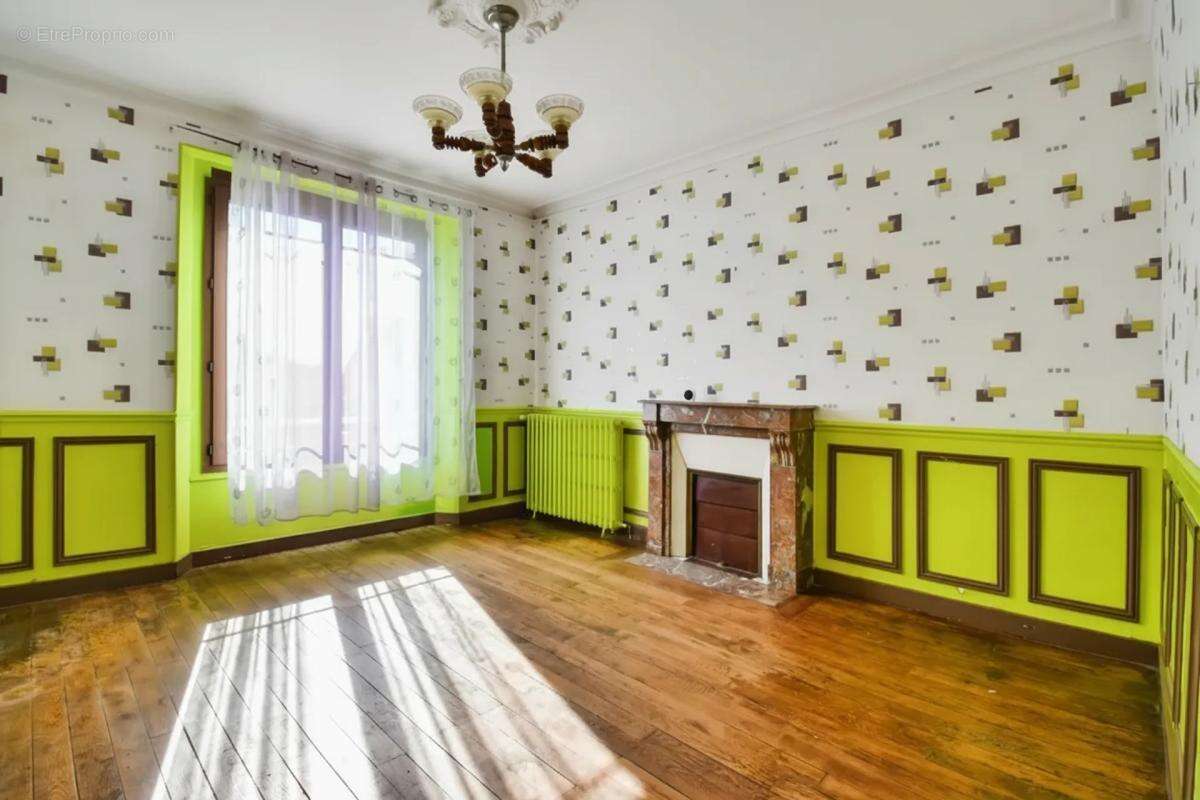 Maison à LA BAZOCHE-GOUET