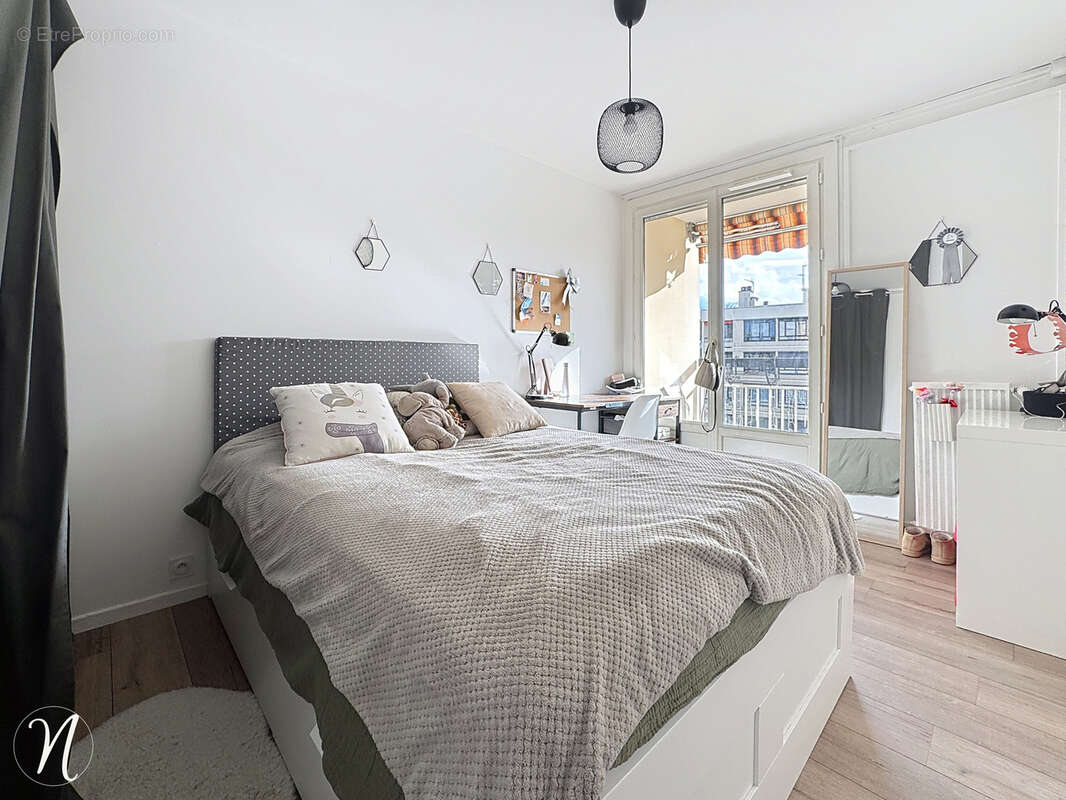 Appartement à SAINT-GENIS-LAVAL
