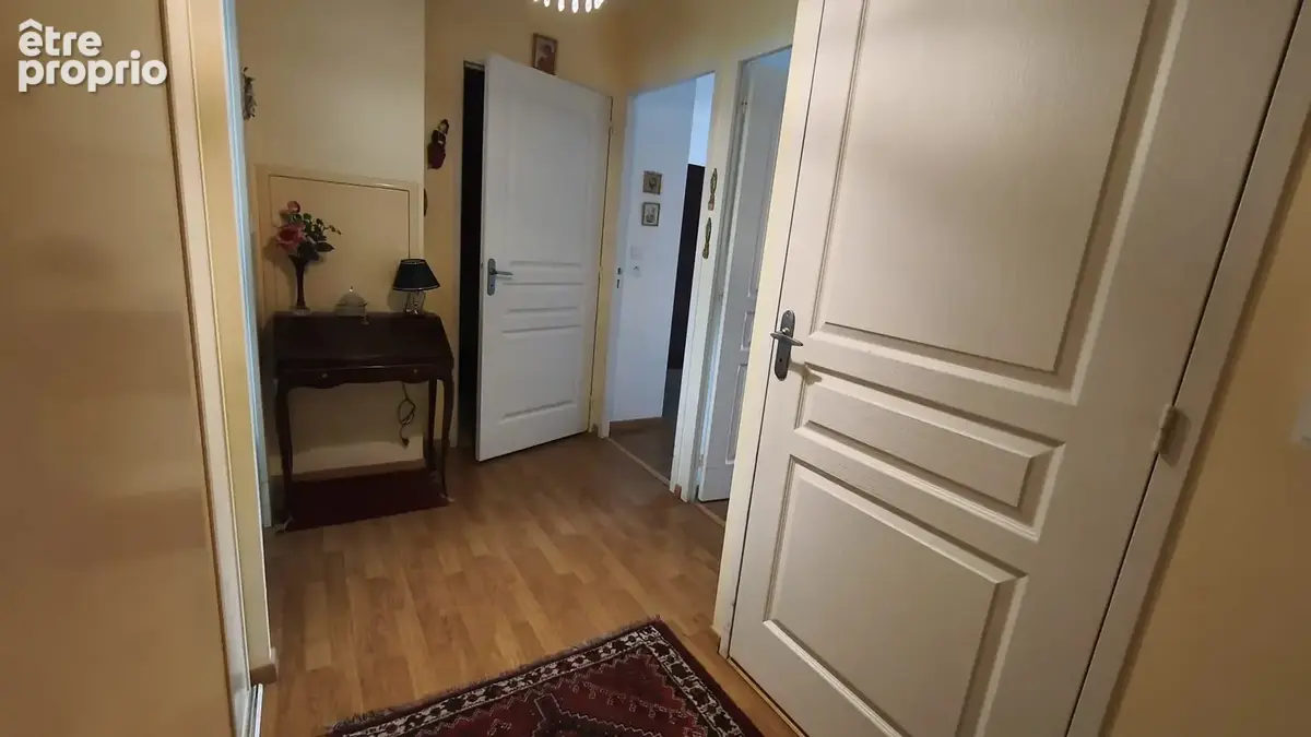 Nantes - t3 lumineux avec bacon & parking en sous-sol- 224 900€ - photo 4
