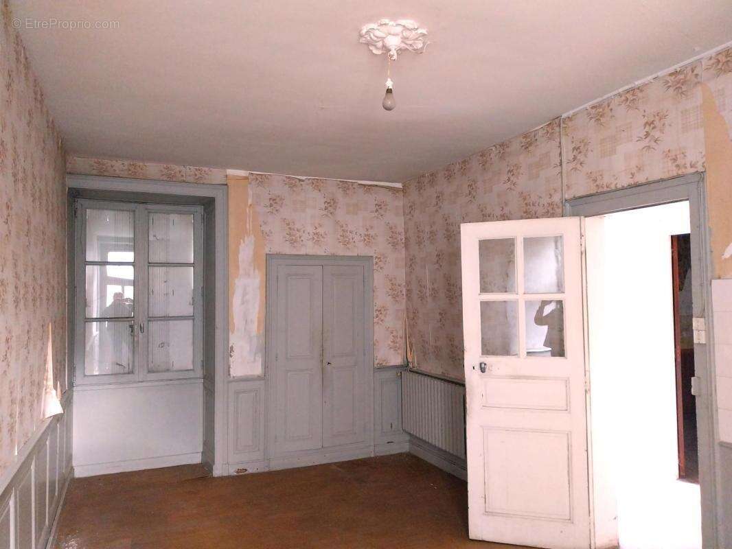 Maison à MEZANGERS