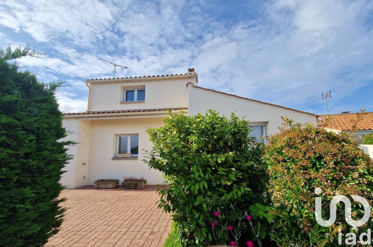 Photo 1 - Maison à LE FENOUILLER