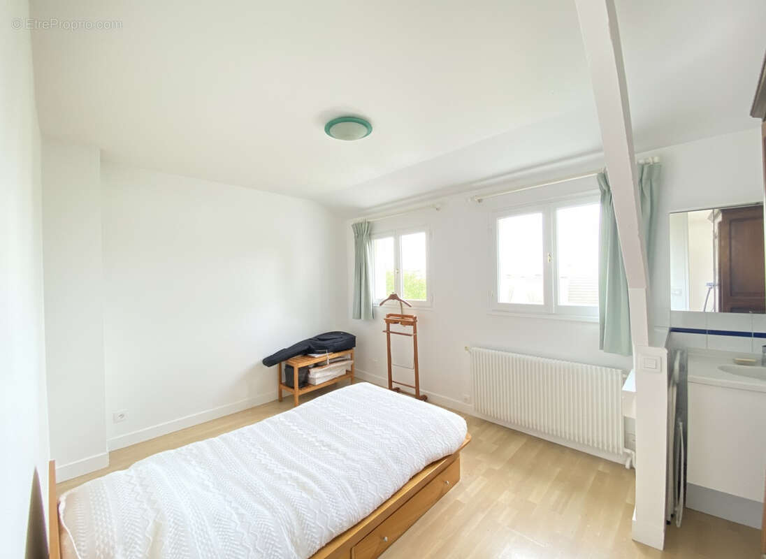 Maison à CHENNEVIERES-SUR-MARNE