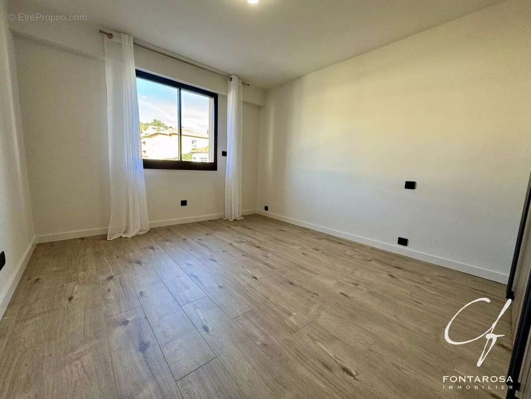 Appartement à SAINT-RAPHAEL