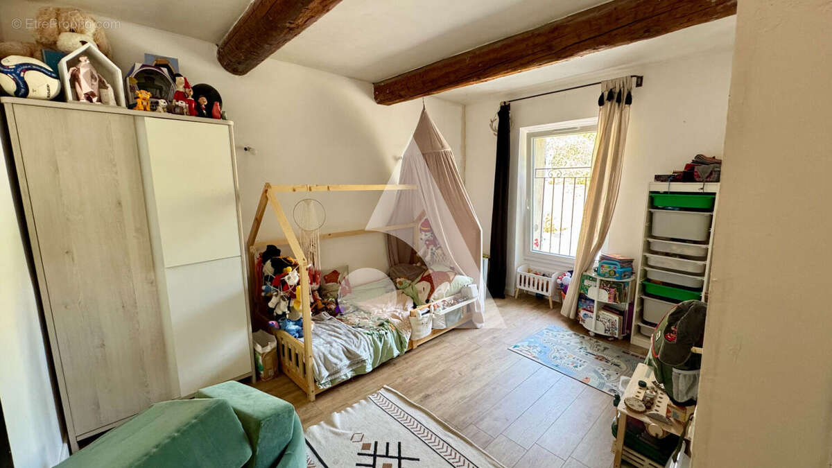Appartement à VILLELAURE