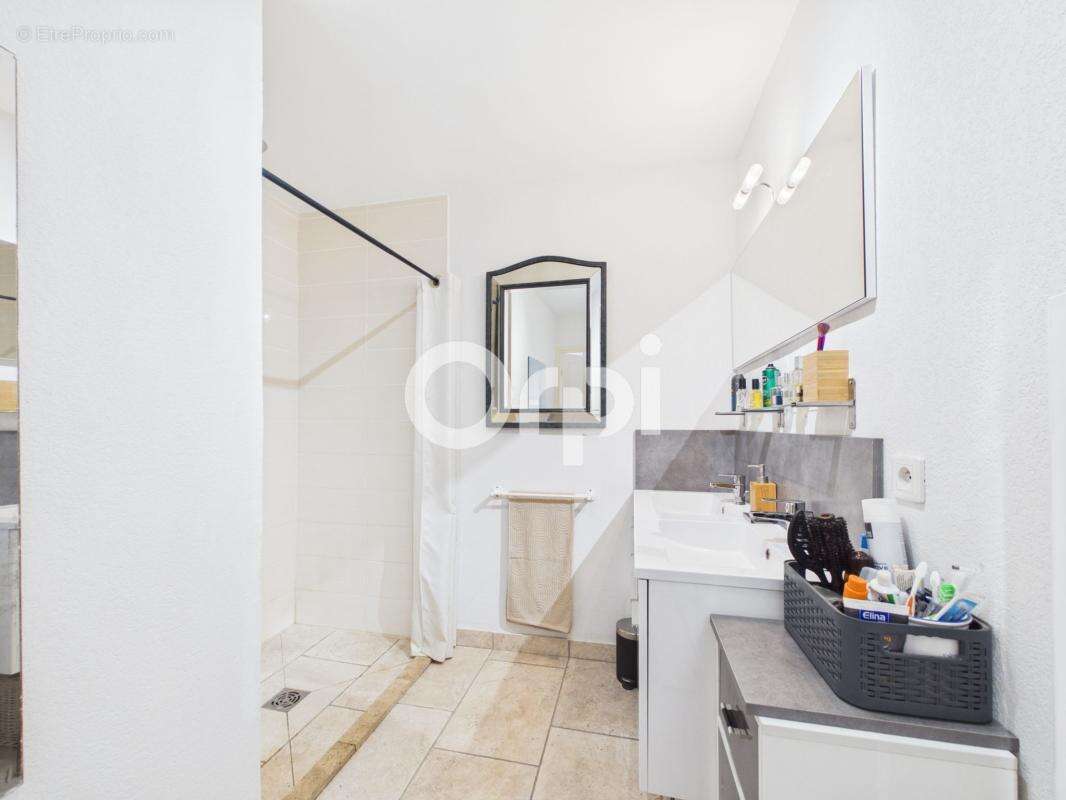 Appartement à MONTAUROUX